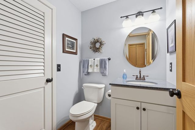 18091 Settlers Way, Eden Prairie, MN 55347