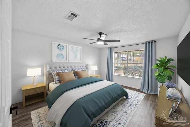 3905 Deerwood Cir, Pace, FL 32571