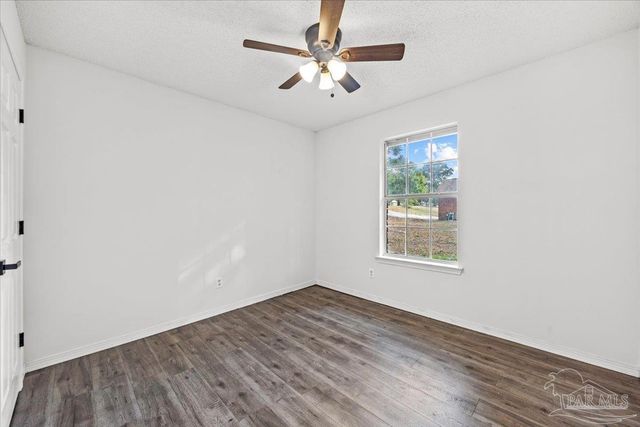 3905 Deerwood Cir, Pace, FL 32571