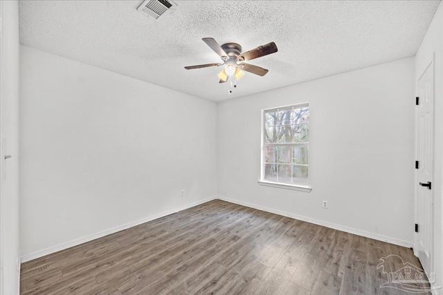 3905 Deerwood Cir, Pace, FL 32571