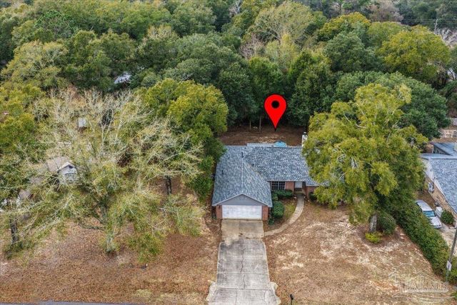 3905 Deerwood Cir, Pace, FL 32571