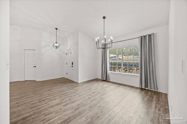 3905 Deerwood Cir, Pace, FL 32571