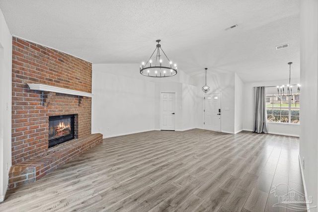 3905 Deerwood Cir, Pace, FL 32571