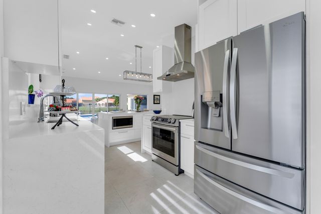 8024 Copenhagen Way, Boca Raton, FL 33434