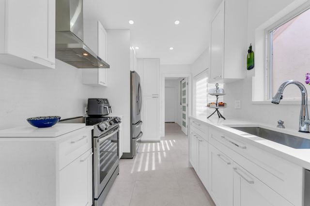 8024 Copenhagen Way, Boca Raton, FL 33434