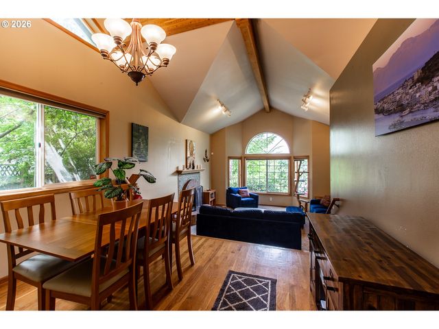 2660 BOWMONT Dr, Eugene, OR 97405
