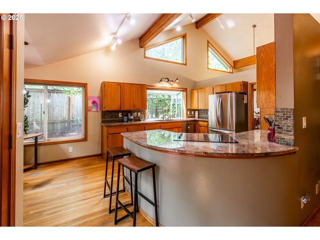 2660 BOWMONT Dr, Eugene, OR 97405