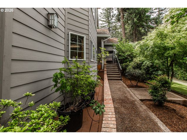 2660 BOWMONT Dr, Eugene, OR 97405