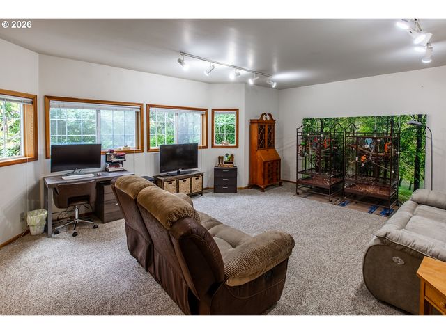 2660 BOWMONT Dr, Eugene, OR 97405