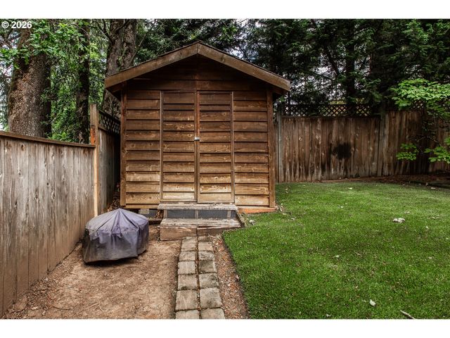 2660 BOWMONT Dr, Eugene, OR 97405
