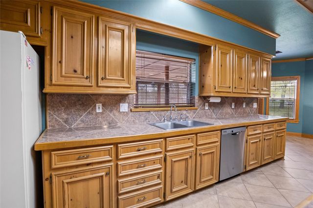 22916 E Martin Drive, Porter, TX 77365