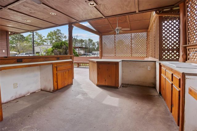 22916 E Martin Drive, Porter, TX 77365