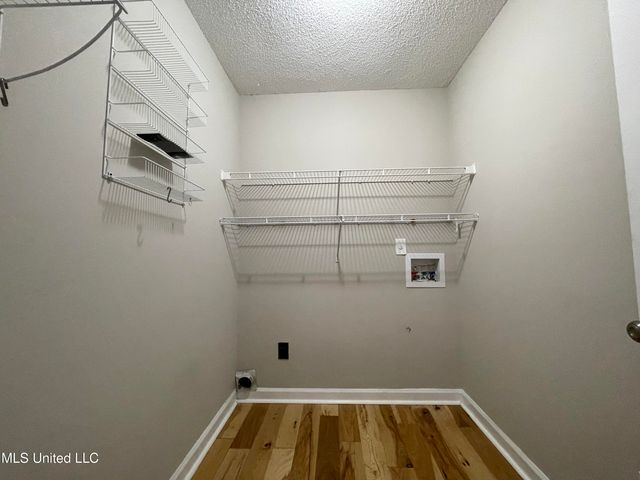 9004 Lakeside Cove, Olive Branch, MS 38654