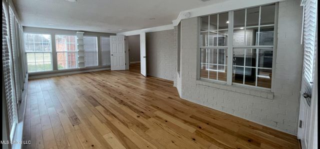 9004 Lakeside Cove, Olive Branch, MS 38654