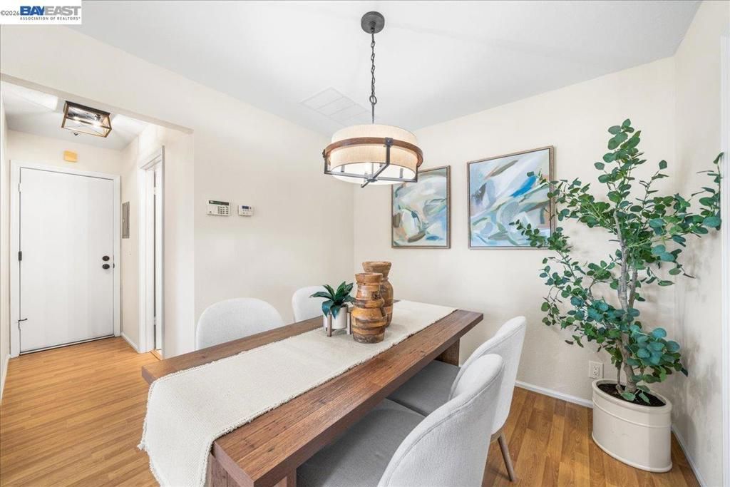 Image 7 of property listing at 679 Jeannie Way, Livermore, CA 94550