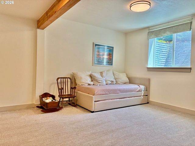 990 BRIDGE VIEW Ct, Astoria, OR 97103