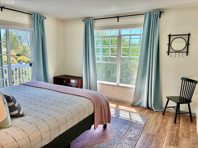 990 BRIDGE VIEW Ct, Astoria, OR 97103