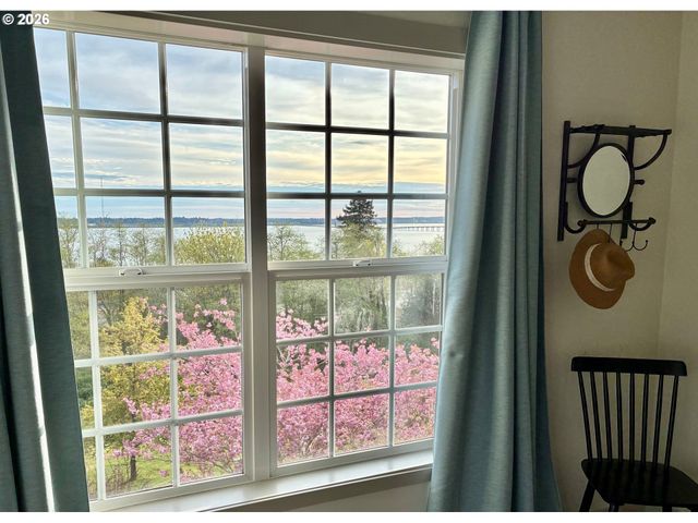 990 BRIDGE VIEW Ct, Astoria, OR 97103