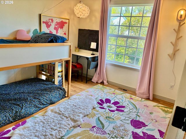 990 BRIDGE VIEW Ct, Astoria, OR 97103