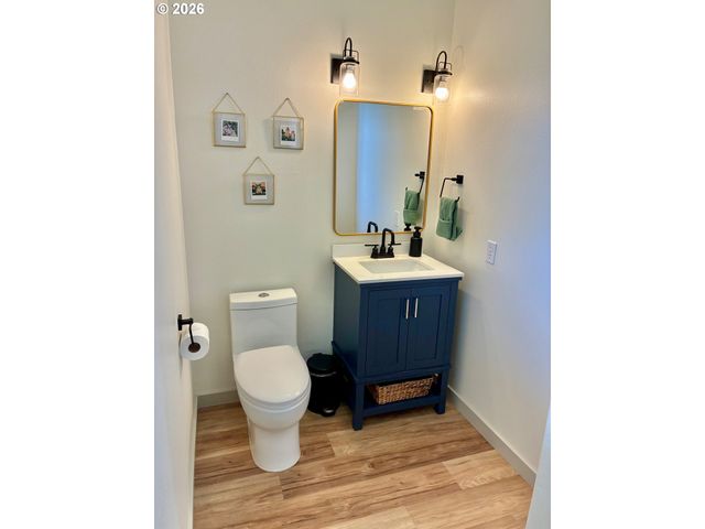 990 BRIDGE VIEW Ct, Astoria, OR 97103