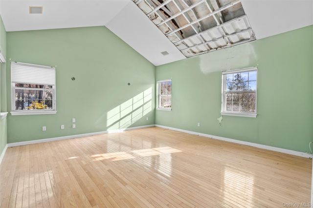 2 Bridle Way, Pawling, NY 12564