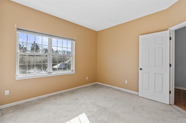 2 Bridle Way, Pawling, NY 12564