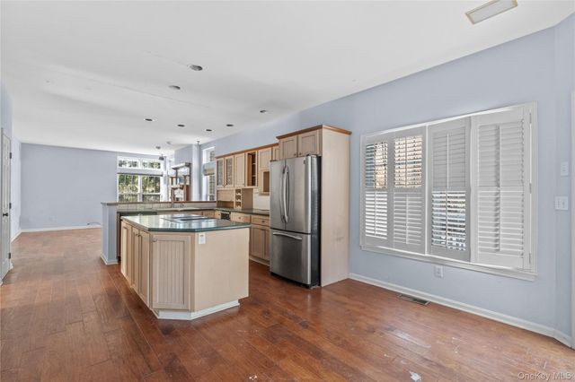 2 Bridle Way, Pawling, NY 12564