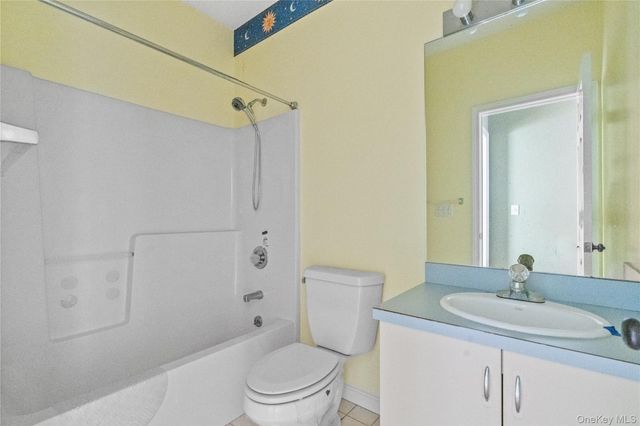 2 Bridle Way, Pawling, NY 12564