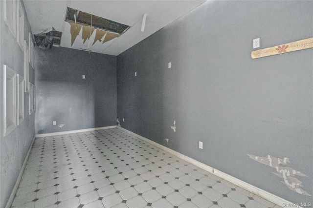 2 Bridle Way, Pawling, NY 12564