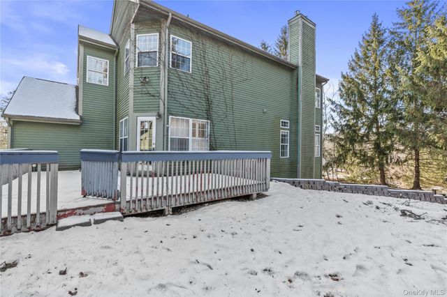 2 Bridle Way, Pawling, NY 12564