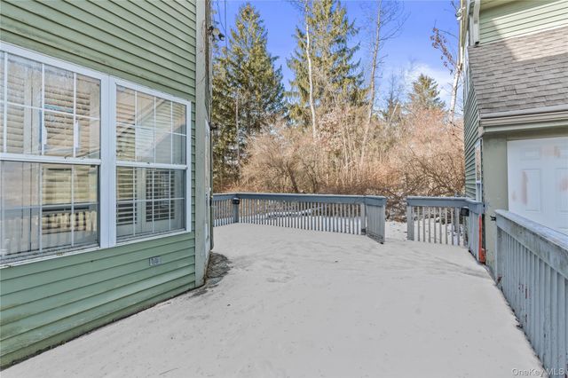 2 Bridle Way, Pawling, NY 12564