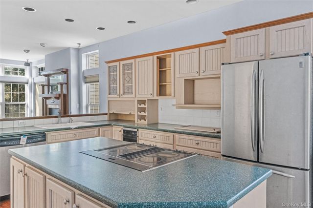 2 Bridle Way, Pawling, NY 12564