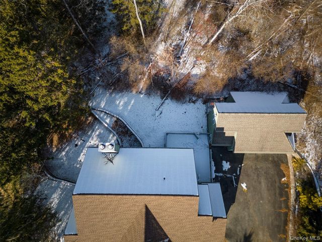 2 Bridle Way, Pawling, NY 12564