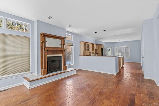 2 Bridle Way, Pawling, NY 12564