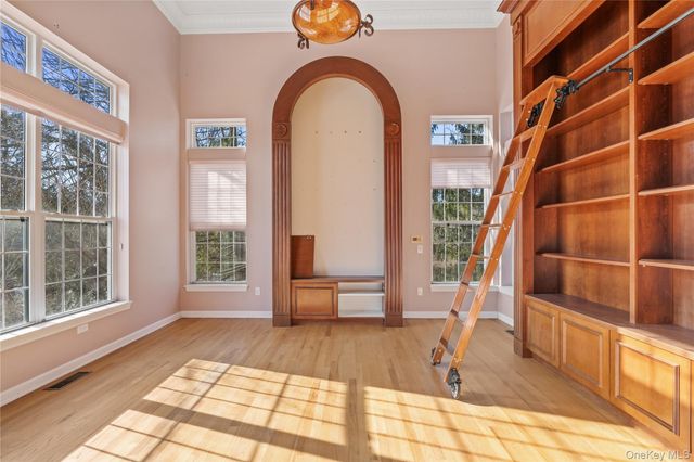 2 Bridle Way, Pawling, NY 12564