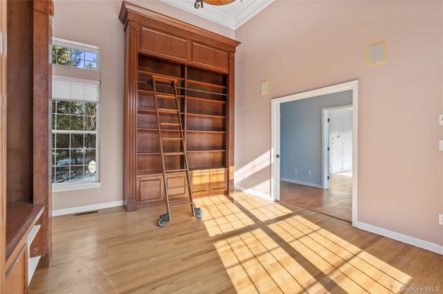 2 Bridle Way, Pawling, NY 12564