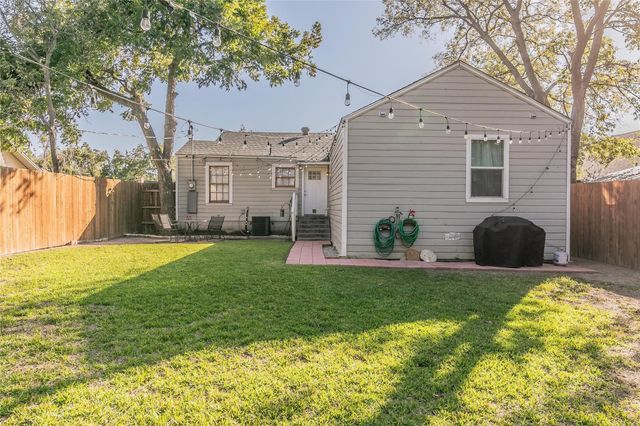 809 E Mulkey Street, Fort Worth, TX 76104