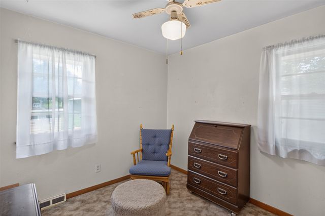 940 NE 51st Avenue, Des Moines, IA 50313