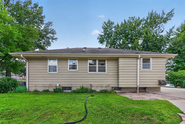 940 NE 51st Avenue, Des Moines, IA 50313