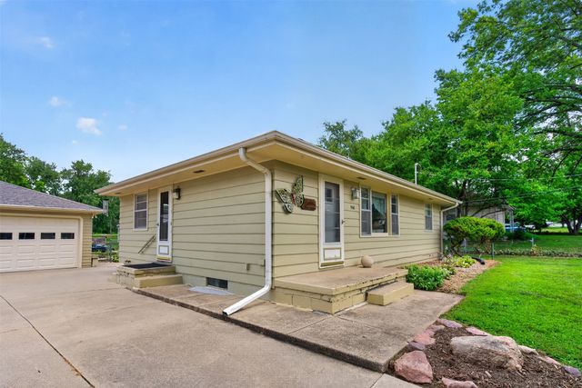 940 NE 51st Avenue, Des Moines, IA 50313