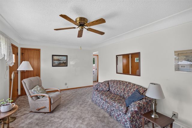 940 NE 51st Avenue, Des Moines, IA 50313