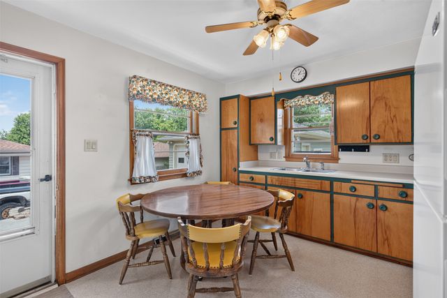 940 NE 51st Avenue, Des Moines, IA 50313