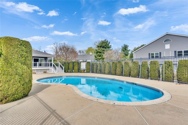 200 Post Road 319, Warwick, RI 02888