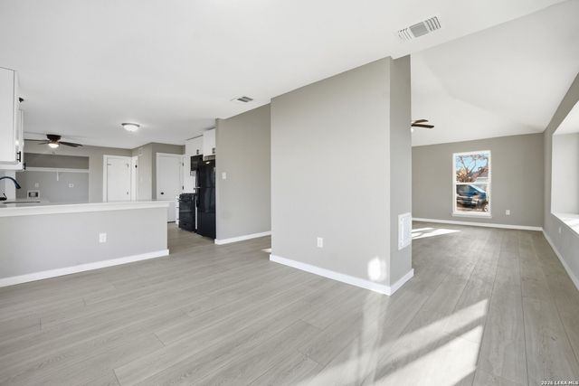 5118 Silent Lk, San Antonio, TX 78244