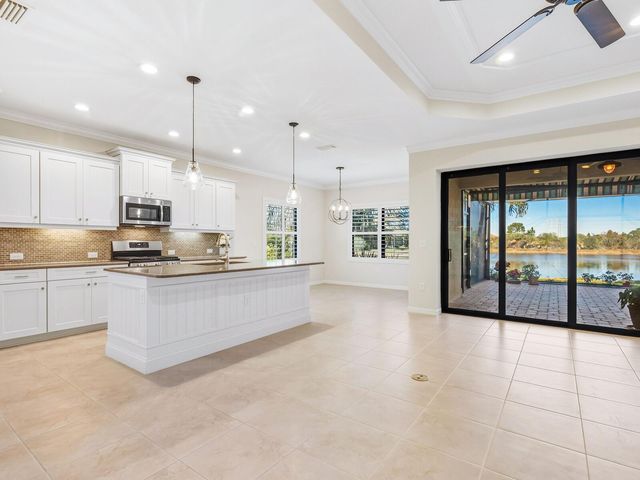 213 MALINA COURT, North Venice, FL 34275