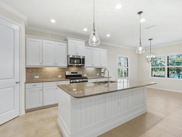 213 MALINA COURT, North Venice, FL 34275