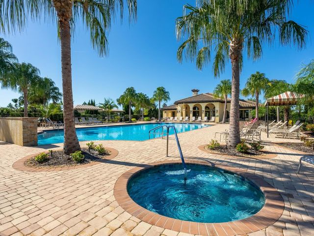 213 MALINA COURT, North Venice, FL 34275