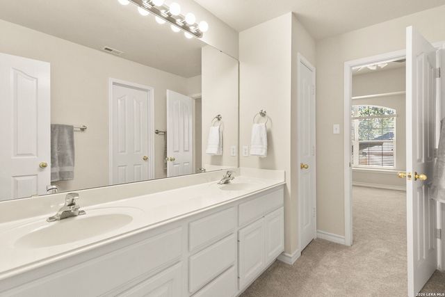 24206 Middle Frk, San Antonio, TX 78258