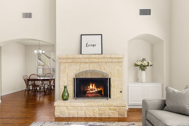 24206 Middle Frk, San Antonio, TX 78258