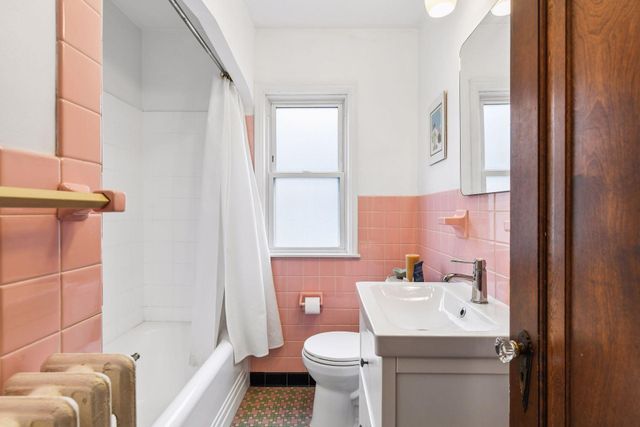 5133 35th Avenue S, Minneapolis, MN 55417